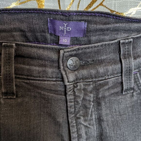 beloved NYDJ black skinny jeans - Picture 2 of 4